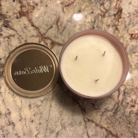 (ONE) B&BW/White Barn candle- 1x RASPBERRY MIMOSA 3 wick candle NEW!!! - Picture 2 of 3